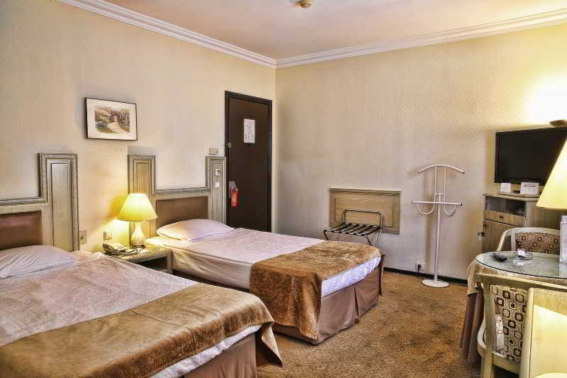 Güneş Hotel Merter Istanbul Exterior foto